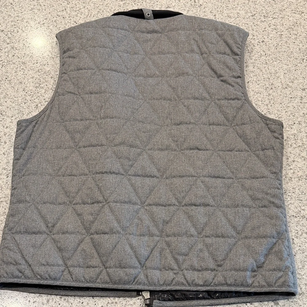 Marc New York Men's Charcoal Grey Quilted Vest - Picture 8 of 8